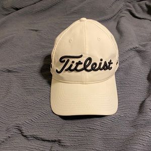 Titleist white Pro-V1 hat NWOT